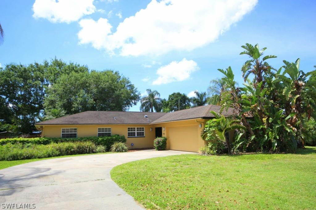 1330 Jambalana Ln., Fort Myers, FL 33901