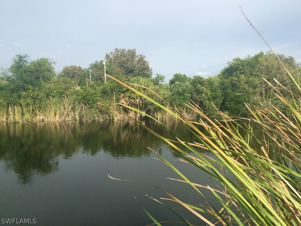 24 NW 18th Pl., Cape Coral, FL 33993