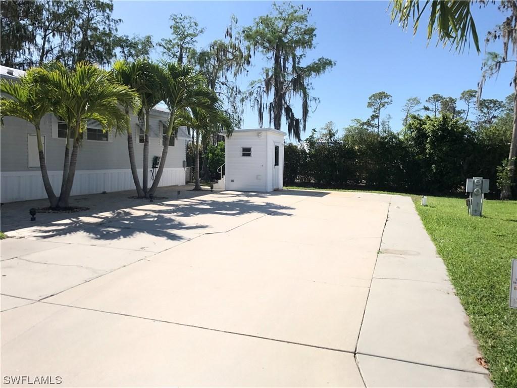 434 Cheetah Dr., Naples, FL 34114