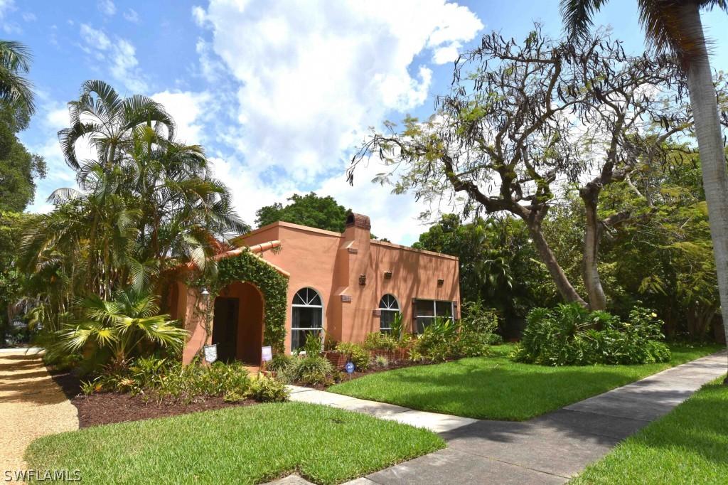 1433 Lynwood Ave., Fort Myers, FL 33901