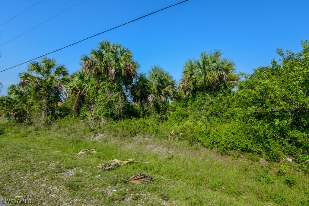 8th St., Naples, FL 34120