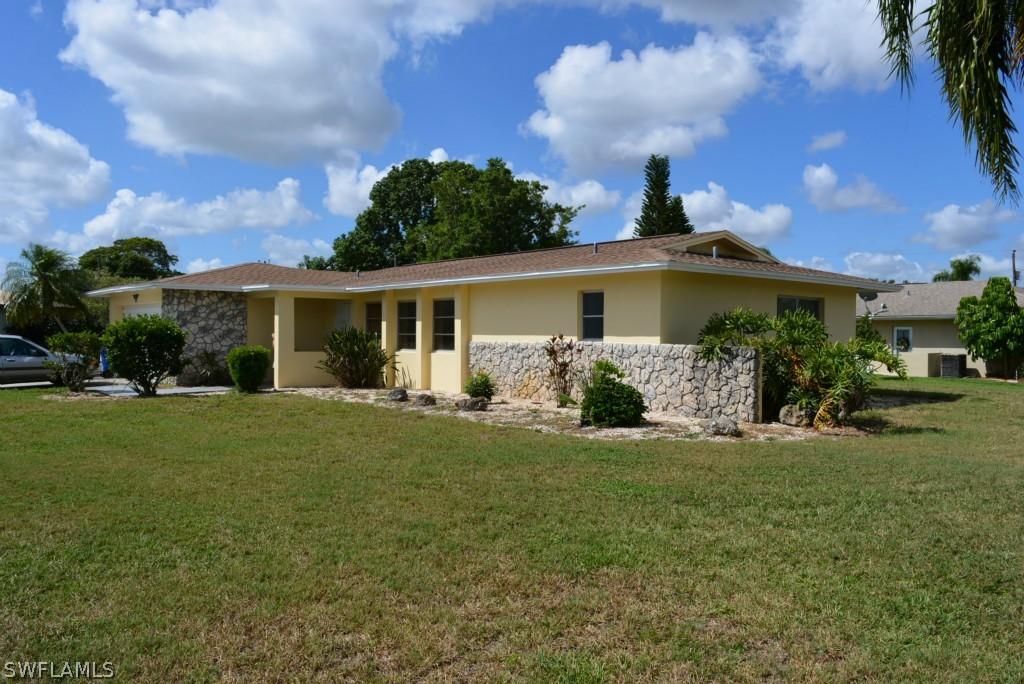 1519 Canal St., Lehigh Acres, FL 33936