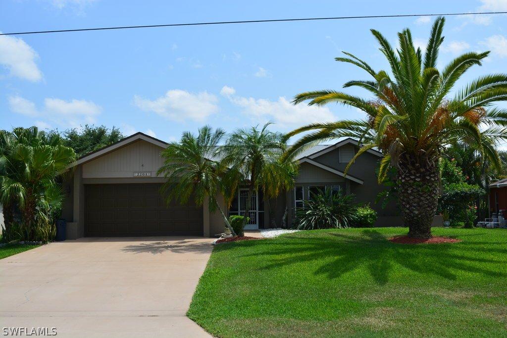 2204 SE 14th St., Cape Coral, FL 33990
