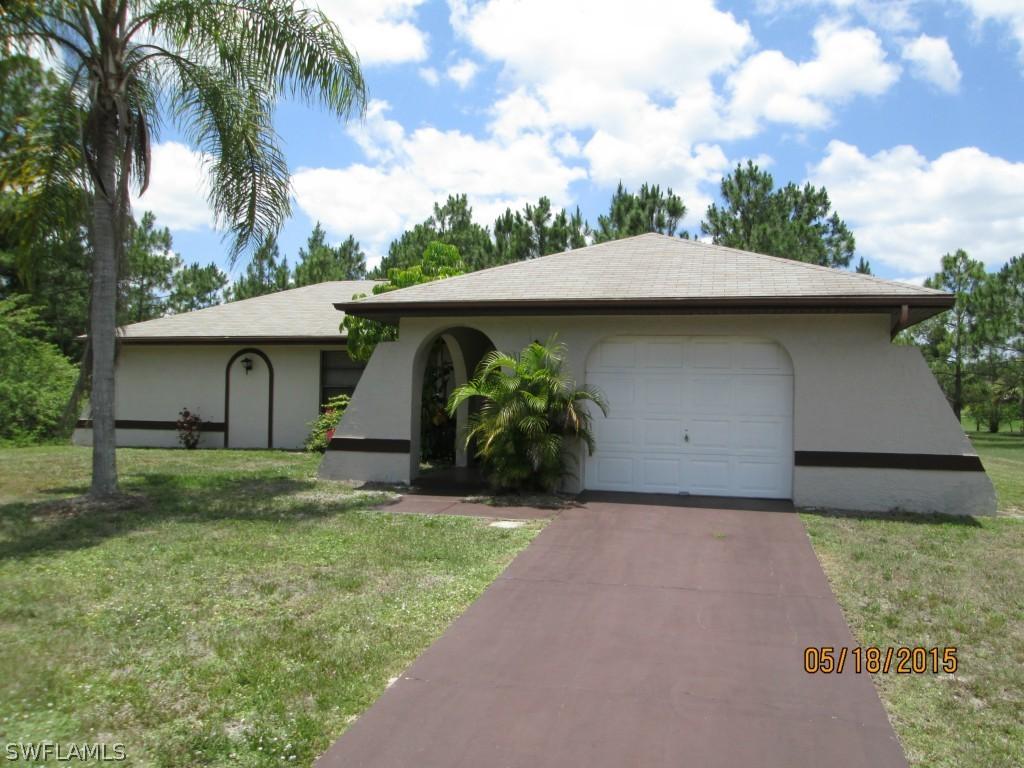 407 Mcarthur Ave., Lehigh Acres, FL 33936