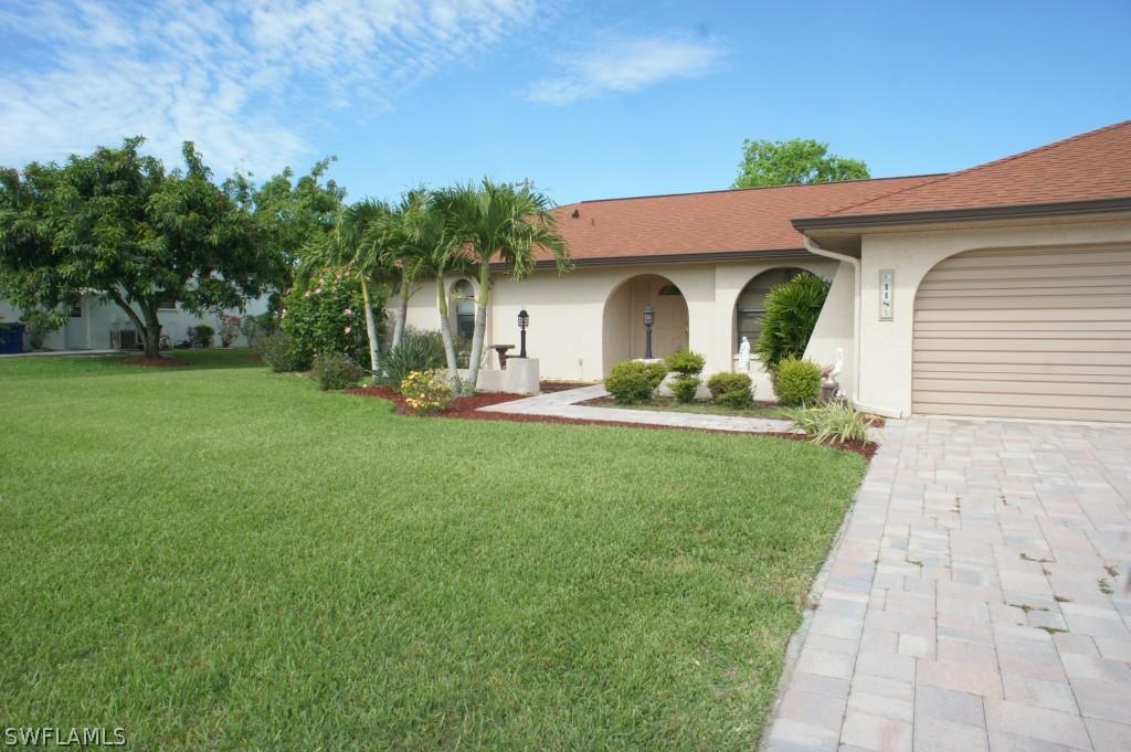 118 Sebring Cir., Lehigh Acres, FL 33936