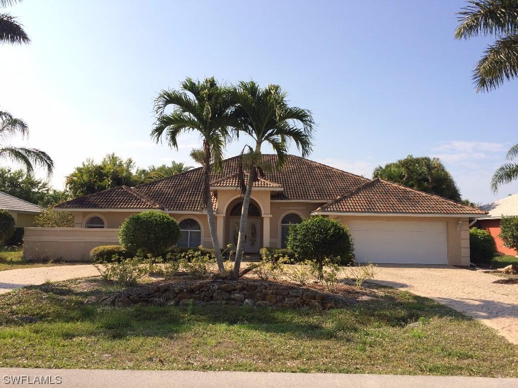 9816 Alhambra Ln., Bonita Springs, FL 34135