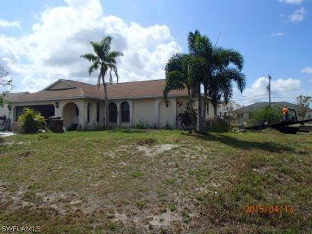 1702 NE 17th Ter., Cape Coral, FL 33909