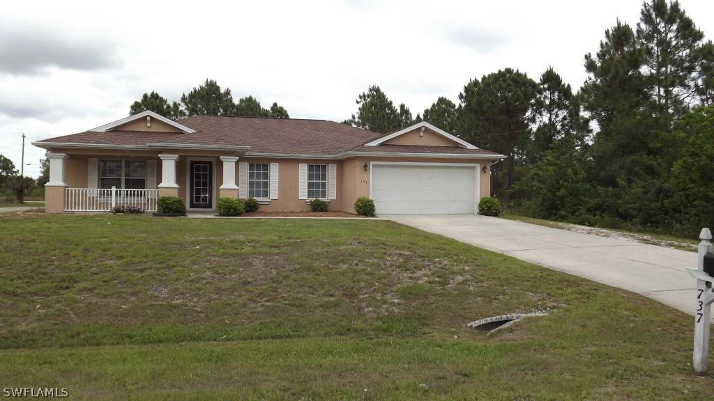 737 Manuel St., Lehigh Acres, FL 33974