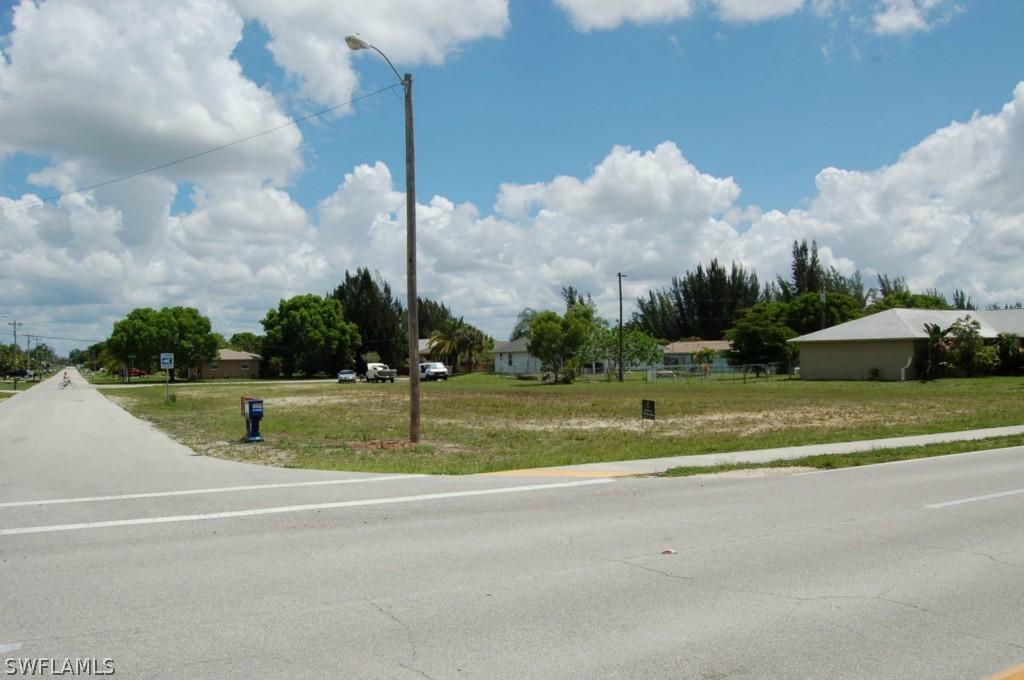 421 SW Trafalgar Pkwy., Cape Coral, FL 33991