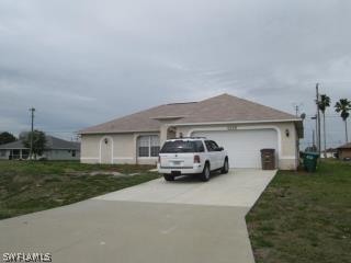 1328 NE 8th Pl., Cape Coral, FL 33909