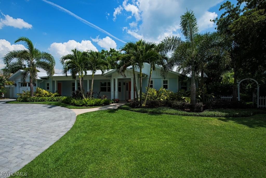 720 11th Ave., Naples, FL 34102