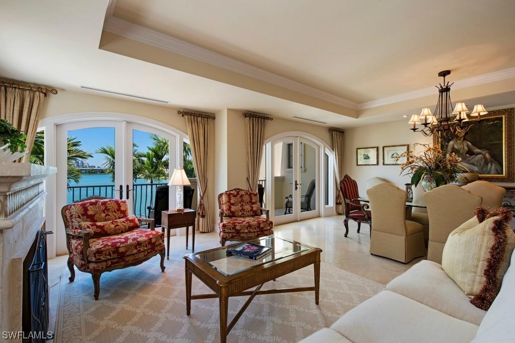 231 Harbour Dr. #5, Naples, FL 34103