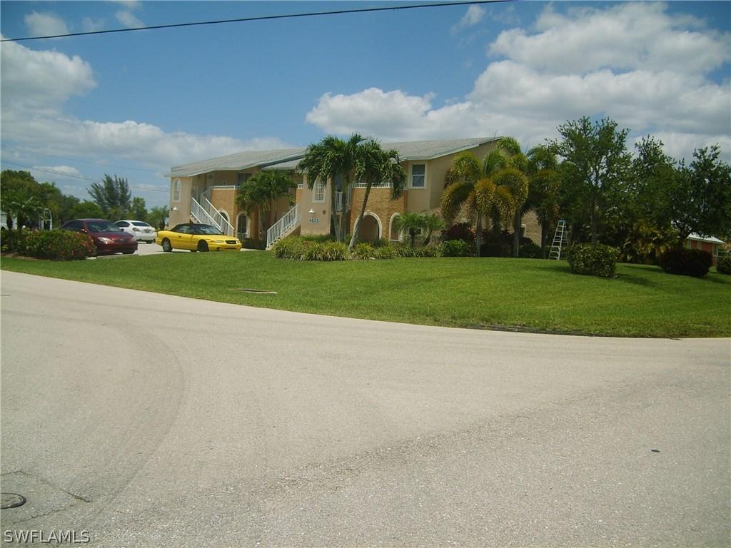 4625 SW 9th Pl., Cape Coral, FL 33914
