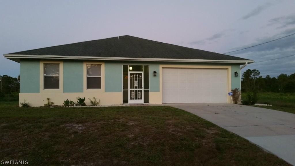 806 Hibiscus Ave., Lehigh Acres, FL 33972