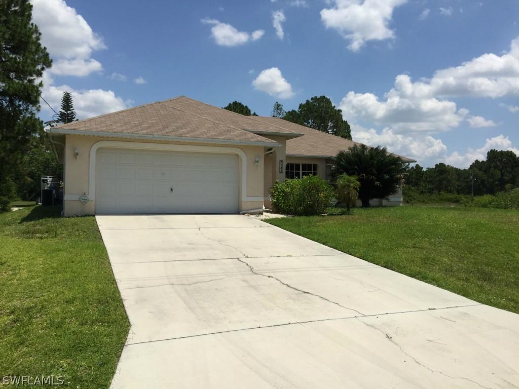 1121 Capri St., Lehigh Acres, FL 33974