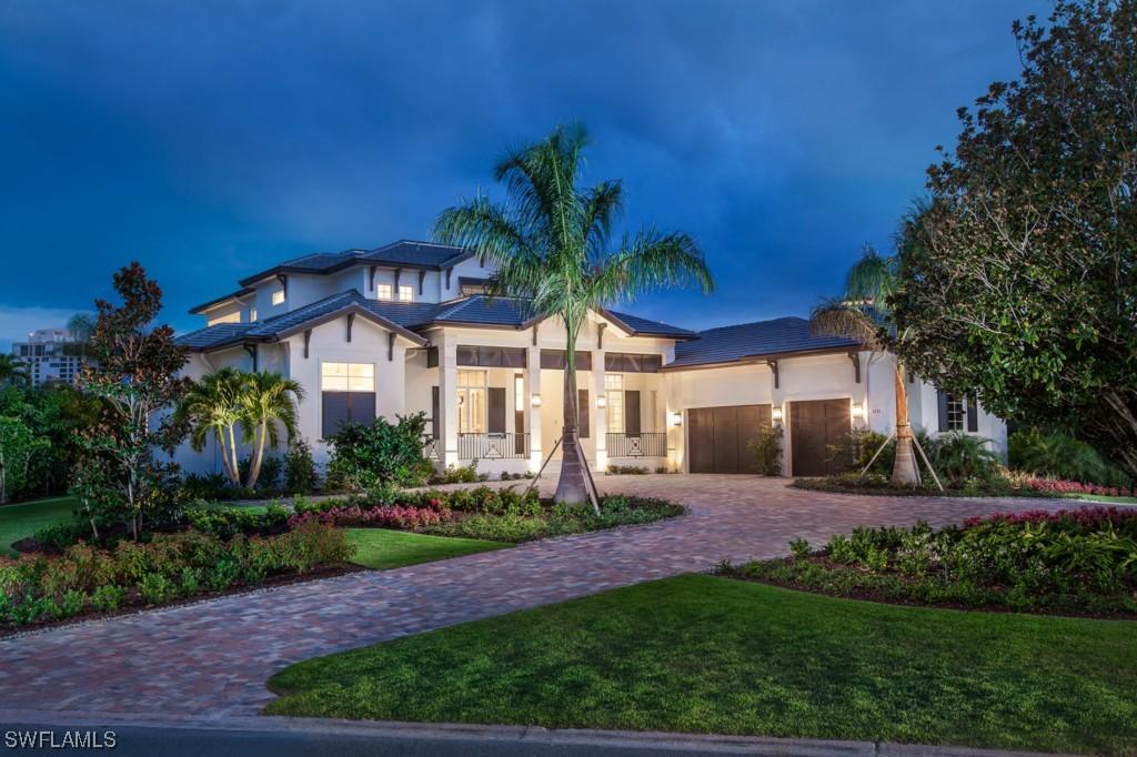 4235 Crayton Rd., Naples, FL 34103