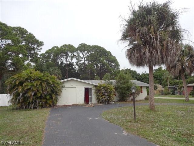 1830 Seafan Cir., North Fort Myers, FL 33903