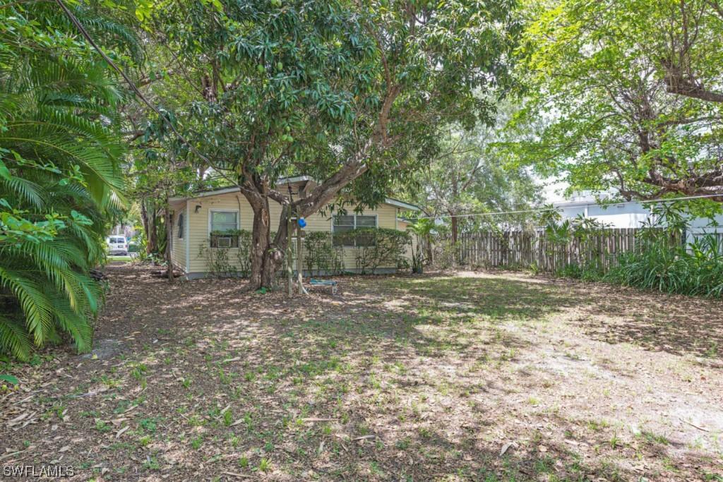 780 1st Ave., Naples, FL 34102