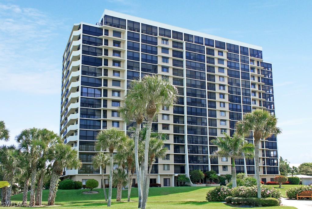 10851 Gulfshore Dr. #402, Naples, FL 34108