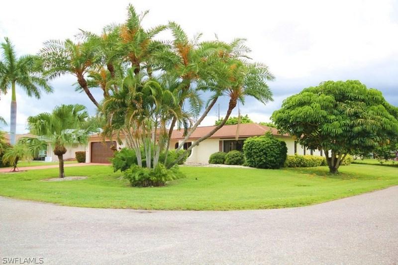 927 SE 31st Ter., Cape Coral, FL 33904