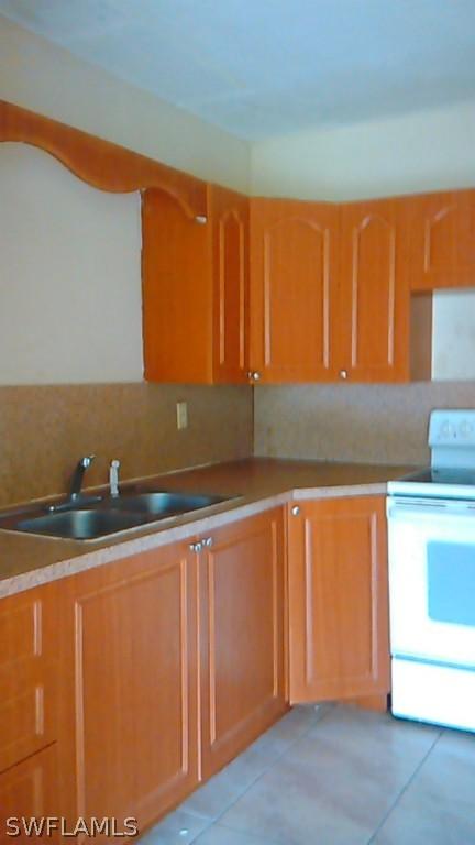 1198 Biscayne Dr., Cape Coral, FL 33909