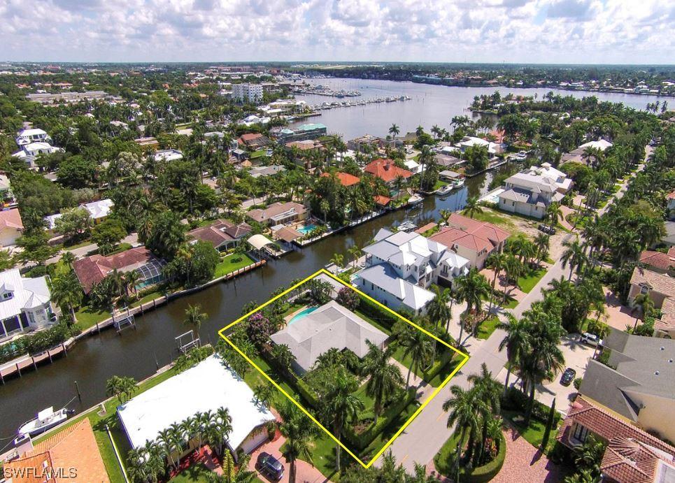 601 17th Ave., Naples, FL 34102