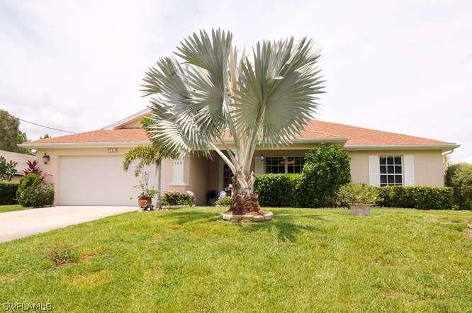 708 Fullerton Ave., Lehigh Acres, FL 33974