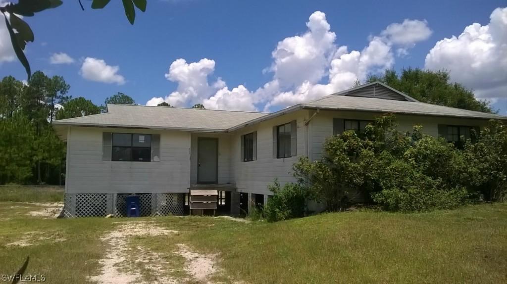 813 Fitch Ave., Lehigh Acres, FL 33972