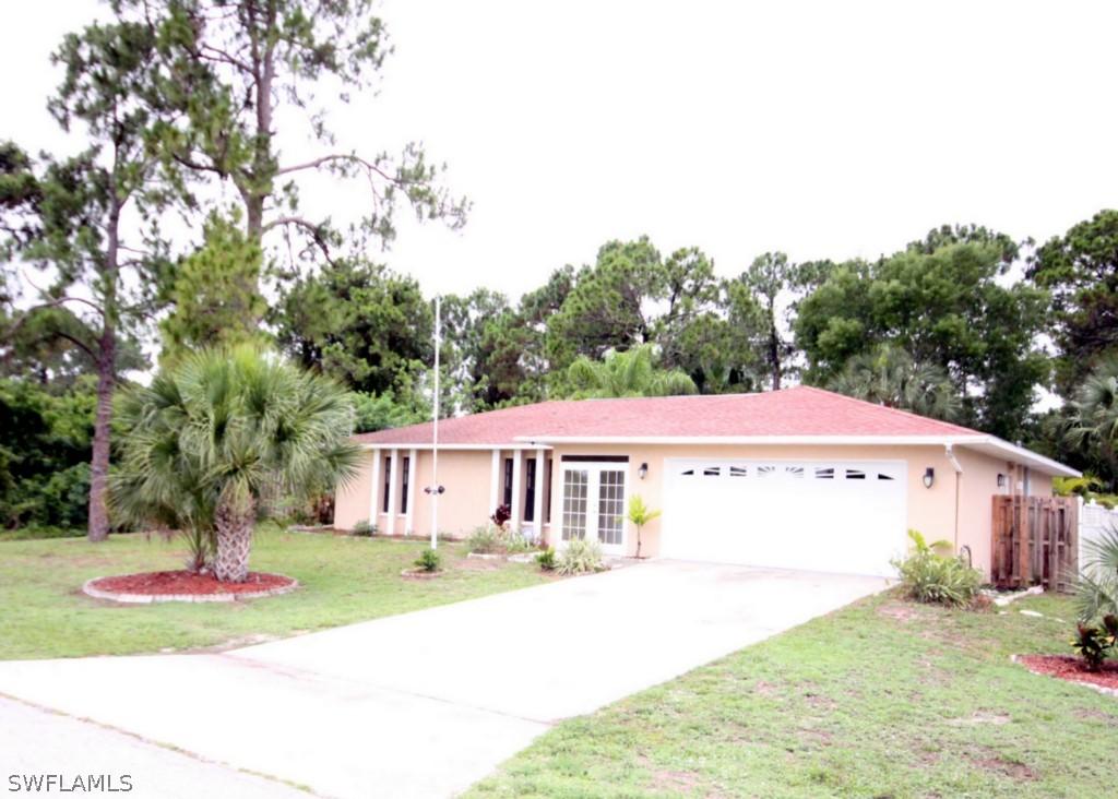 182 Carlisle Ave., Lehigh Acres, FL 33974