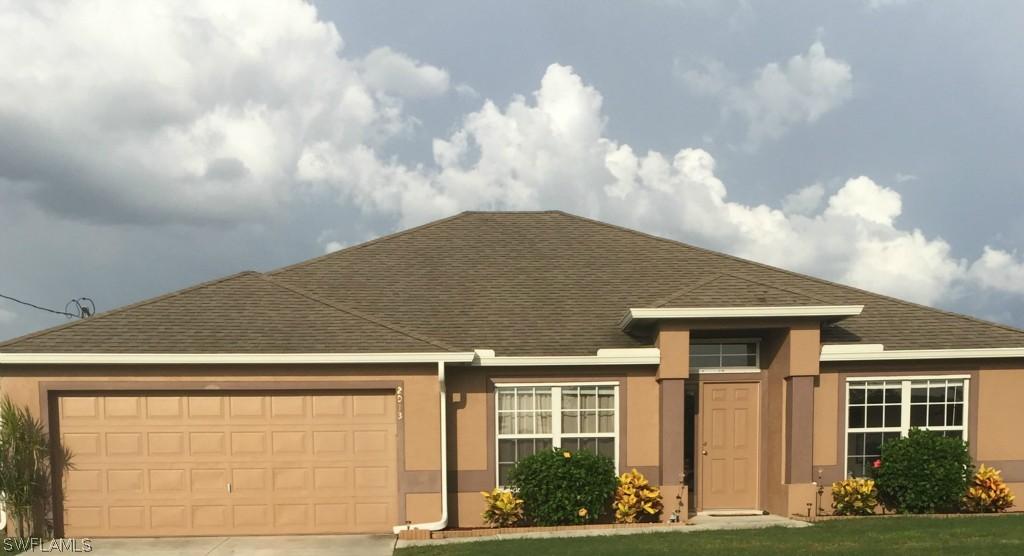2013 NE 7th Pl., Cape Coral, FL 33909