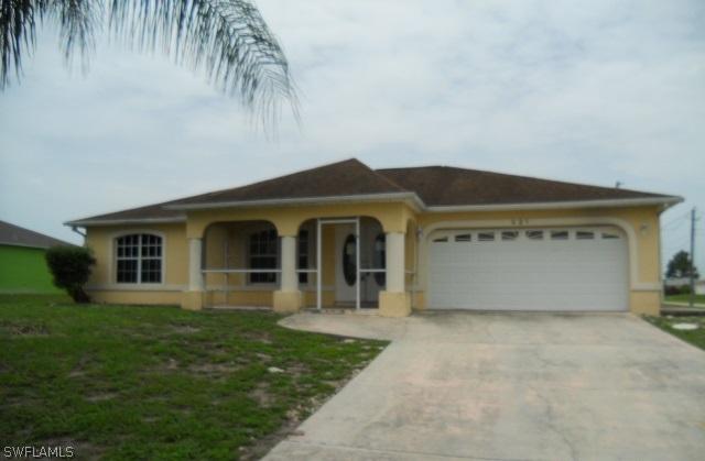 921 Alfreda Ave., Lehigh Acres, FL 33971