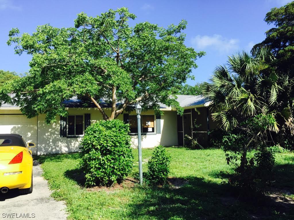 493 Castle Rd., Naples, FL 34119