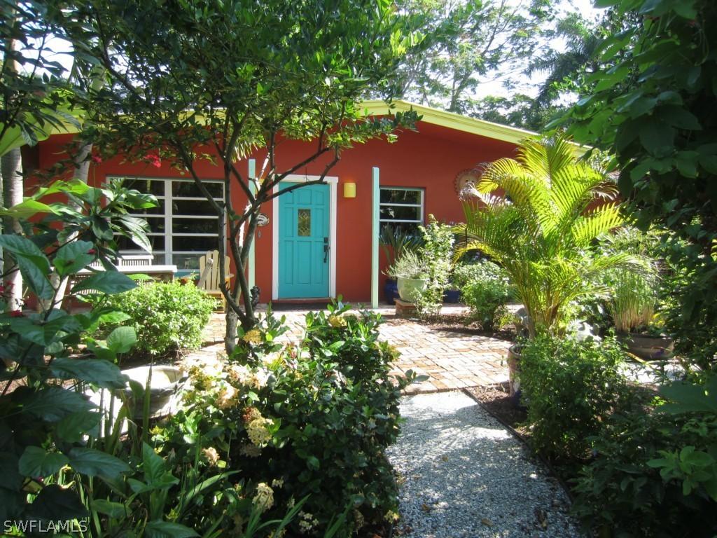 1317 Caloosa Vista Rd., Fort Myers, FL 33901