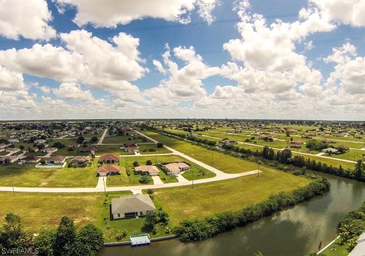 2527 NE 1st Ave., Cape Coral, FL 33909