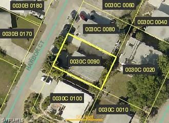 422 Harbor Ct., Fort Myers Beach, FL 33931