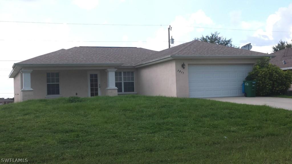 2215 NE 15th Ln., Cape Coral, FL 33909