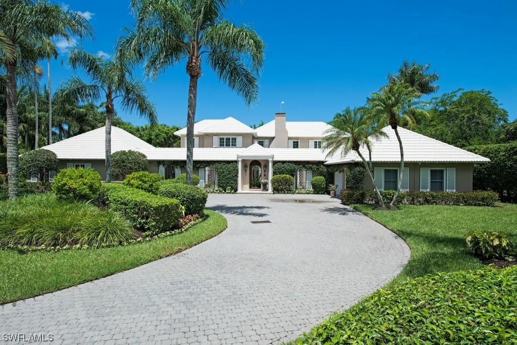 3120 Green Dolphin Ln., Naples, FL 34102