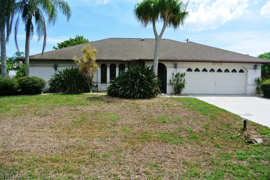 3706 SE 12th Pl., Cape Coral, FL 33904