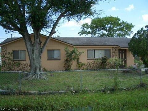 3971 Manassas Ct., Fort Myers, FL 33905