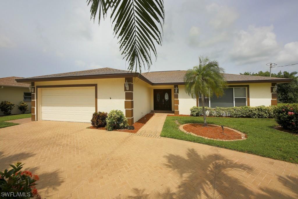 404 Grenada Ave., Naples, FL 34113