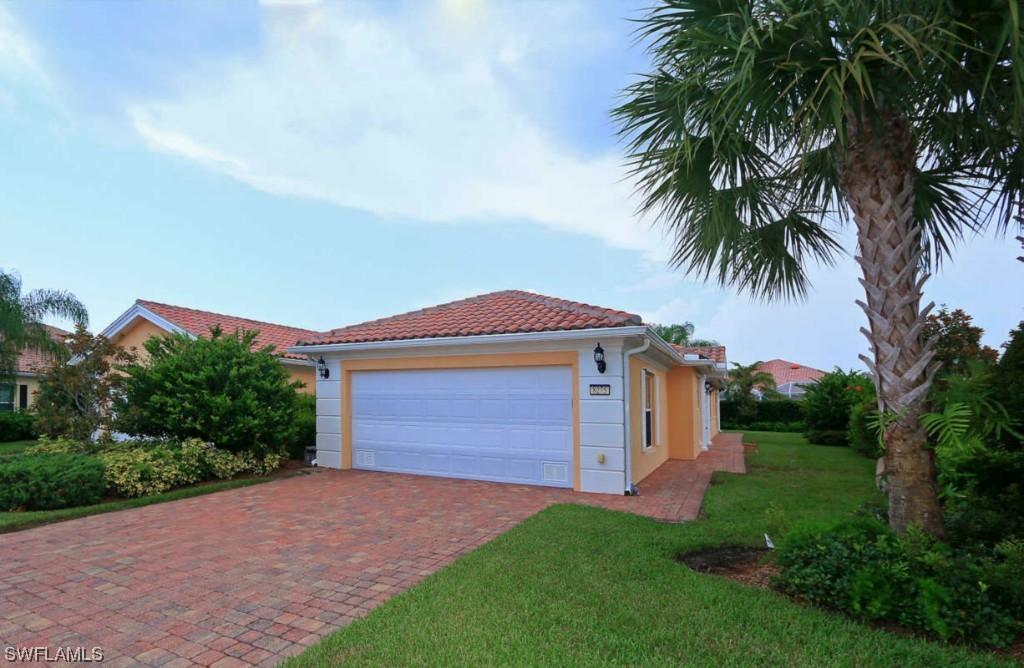 8275 Yasmina Way, Naples, FL 34114