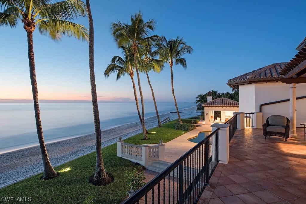 3550 Gordon Dr., Naples, FL 34102