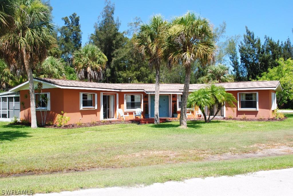 3455 Papaya St., St. James City, FL 33956