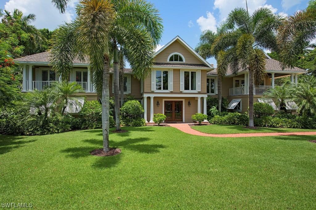 2670 Treasure Ln., Naples, FL 34102