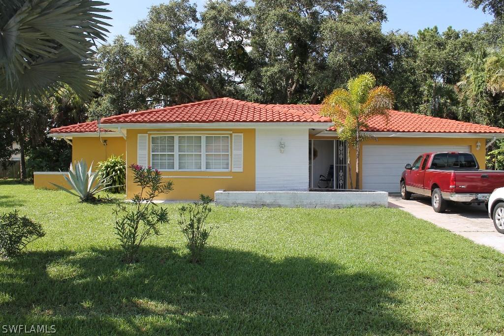 2704 E 6th St., Lehigh Acres, FL 33936