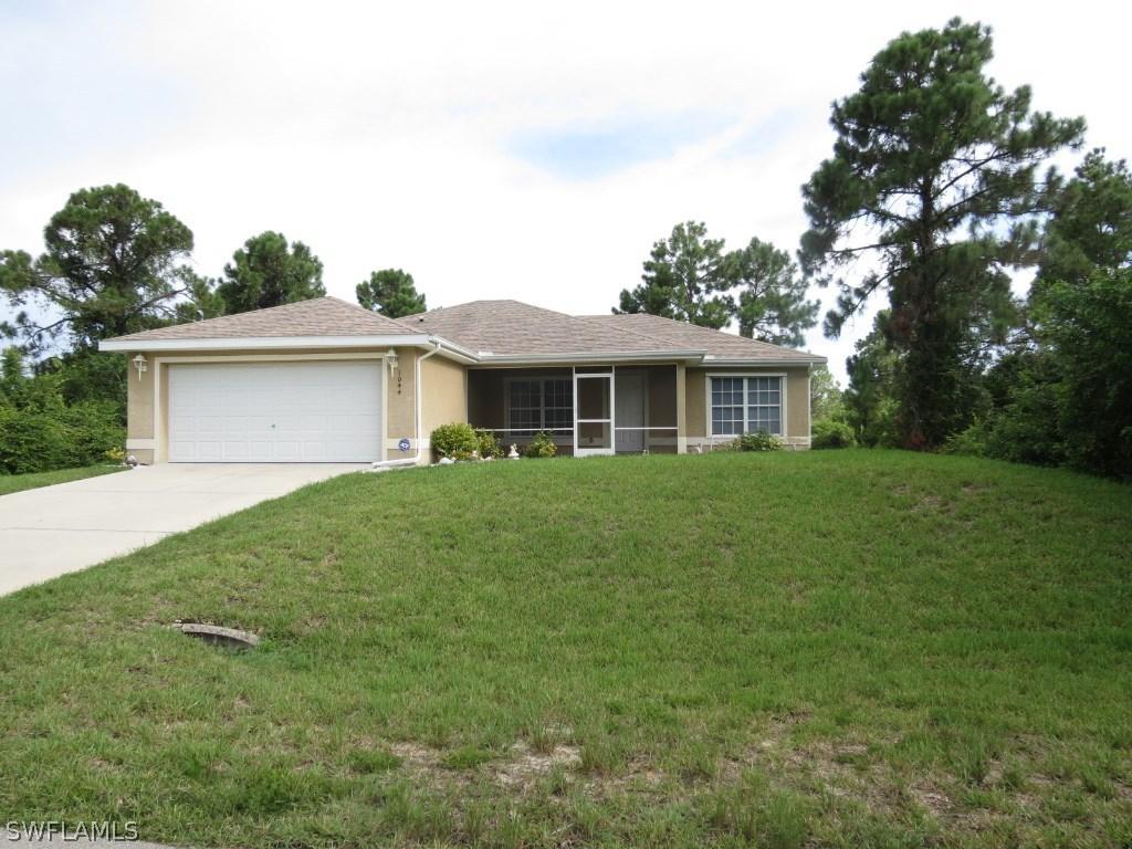 1044 Maddock St., Lehigh Acres, FL 33974