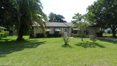 121 NE 5th Pl., Cape Coral, FL 33909