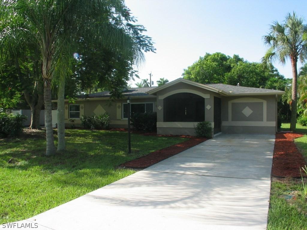 1362 Miracle Ln., Fort Myers, FL 33901