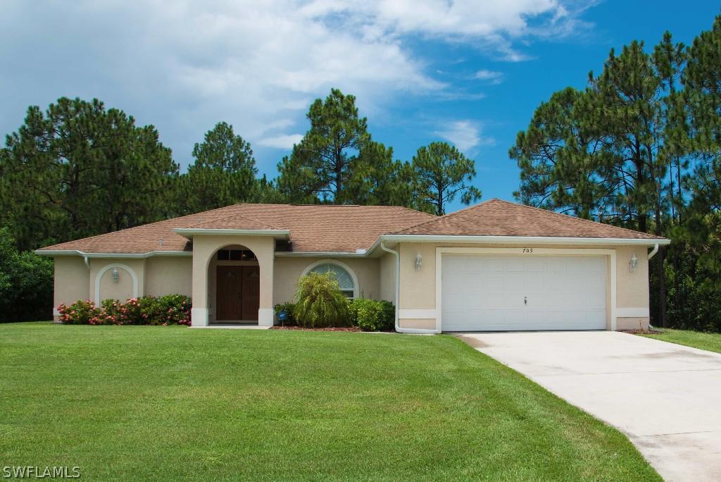 709 Palmetto Ave., Lehigh Acres, FL 33972