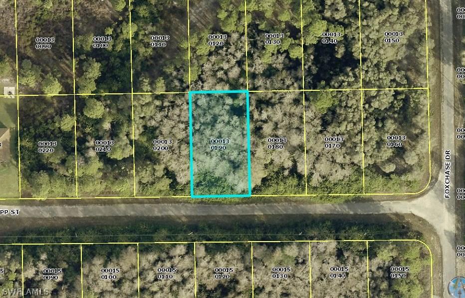 667 Knapp St., Lehigh Acres, FL 33974